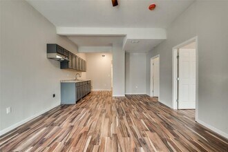 2932 Haynie St-Unit -B in Fort Worth, TX - Building Photo - Building Photo