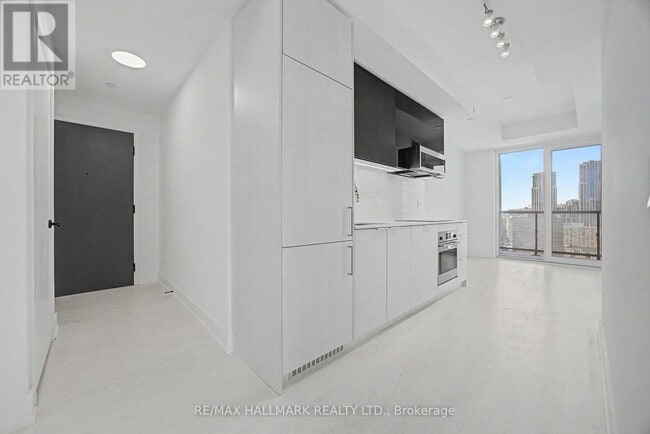 308 Jarvis St in Toronto, ON - Building Photo - Building Photo