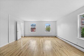 282 St Pauls Ave in Jersey City, NJ - Building Photo - Building Photo