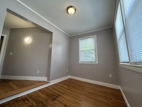 130 Cummins Hwy, Unit 1 in Boston, MA - Building Photo - Building Photo
