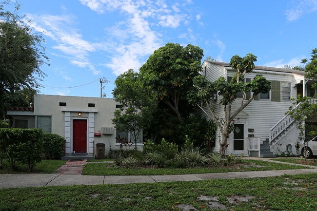 204 Lakeland Dr in West Palm Beach, FL - Foto de edificio - Building Photo