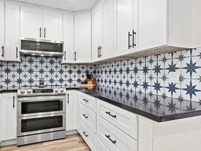 3421 Park Blvd, Unit 401 in San Diego, CA - Building Photo - Building Photo