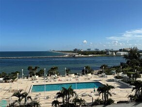 2100 S Ocean Ln-Unit -508 in Fort Lauderdale, FL - Building Photo - Building Photo