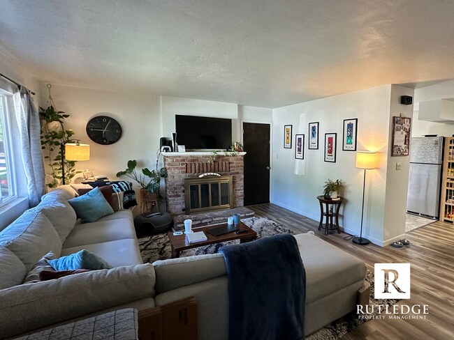 409 Willamette Ave in Medford, OR - Building Photo - Building Photo