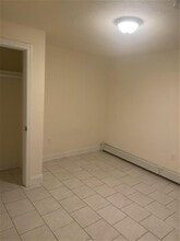 401 Broadway, Unit 3 in Cambridge, MA - Foto de edificio - Building Photo