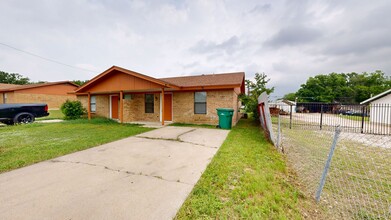 209 W Dove Ln in Harker Heights, TX - Building Photo - Building Photo