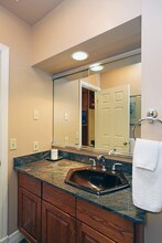 Ardmore-O'Brien, Inc. FURNISHED APARTMENTS in Buffalo, NY - Building Photo - Interior Photo