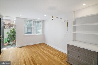 704 S Darien St in Philadelphia, PA - Building Photo - Building Photo