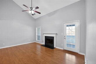 3921 Riverlook Pkwy SE in Marietta, GA - Building Photo - Building Photo