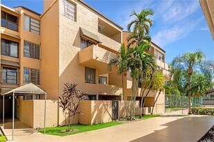 10500 SW 108th Ave, Unit B216 in Miami, FL - Building Photo