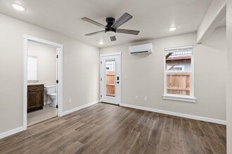 7857 Houston Lp in Medford, OR - Building Photo - Building Photo