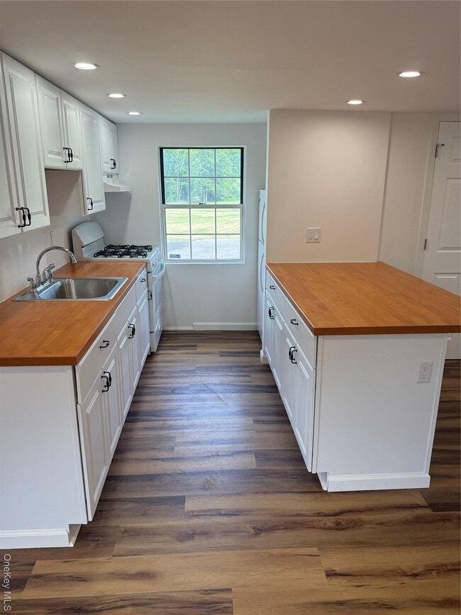 19 Quartz Ln in Port Jervis, NY - Building Photo - Building Photo