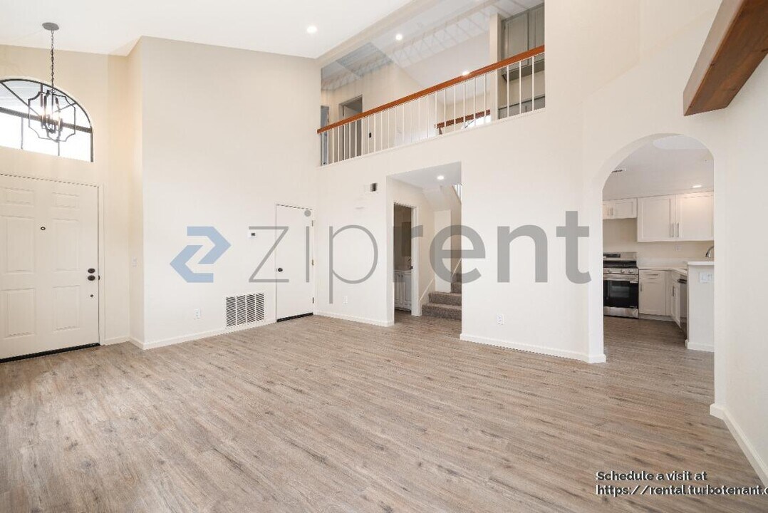 2369 Ravenwood Dr in Lemon Grove, CA - Building Photo