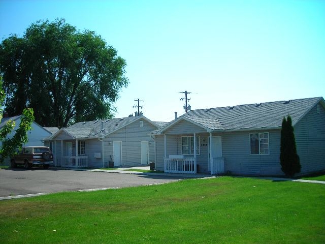 119 E Sherman Ave in Nampa, ID - Foto de edificio - Building Photo