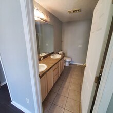 2643 Wyndgate Ct in Westlake, OH - Building Photo - Building Photo
