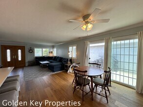 3805 Nautical Dr in Carlsbad, CA - Building Photo - Building Photo