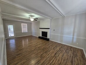 6172 Lakeway Dr in Fayetteville, NC - Building Photo - Building Photo