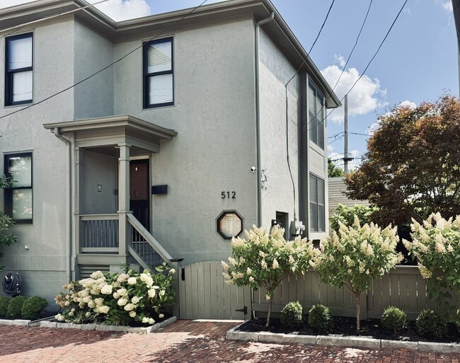 property at 512 S 4th St
