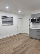 245 SW 105th Pl in Miami, FL - Building Photo - Building Photo