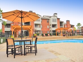 Villa Del Mar Apartments in Arlington, TX - Foto de edificio - Building Photo