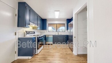 580 Pomo Dr in Ukiah, CA - Building Photo - Building Photo