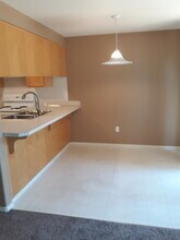 1458 Falcon Loop, Unit 1458 in Independence, OR - Building Photo - Building Photo