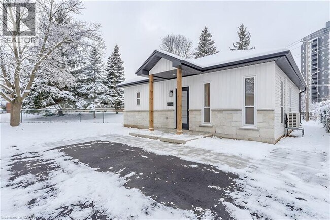 67 Kimberly Crescent in Kitchener, ON - Building Photo - Building Photo