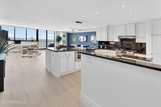 55 Ocean Ave in Monmouth Beach, NJ - Building Photo - Building Photo