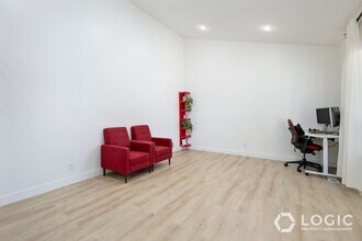 12083 Pineridge Rd in Sandy, UT - Building Photo - Building Photo