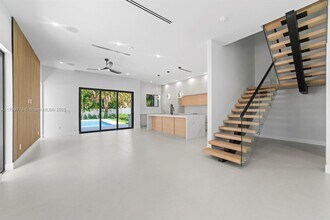 1320 NE 16th Ave in Fort Lauderdale, FL - Building Photo - Building Photo