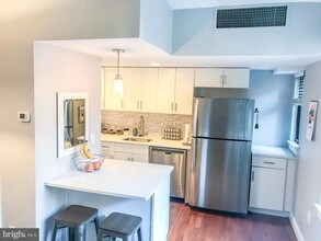 1701 16th St NW-Unit -421 in Washington, DC - Building Photo - Building Photo