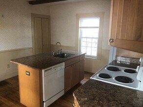 44 Hayden Rowe St in Hopkinton, MA - Building Photo - Building Photo