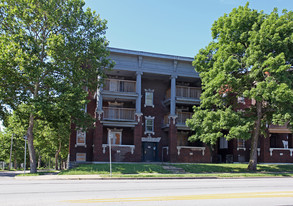 2619-2621 E Linwood Blvd Apartments