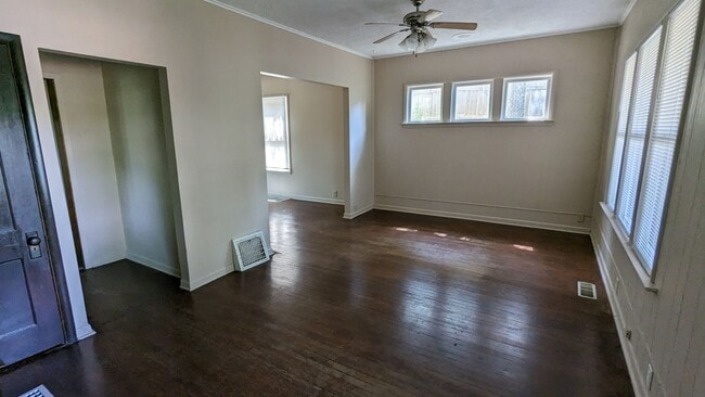 137 Nicholas St in Council Bluffs, IA - Building Photo - Building Photo