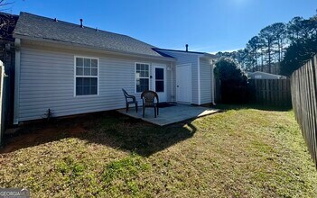 1653 Summerwoods Cir in Griffin, GA - Foto de edificio - Building Photo