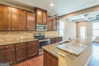5080 Whiteoak Terrace SE in Smyrna, GA - Building Photo - Building Photo