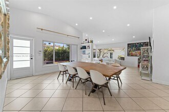 3758 Prairie Ave in Miami Beach, FL - Building Photo - Building Photo