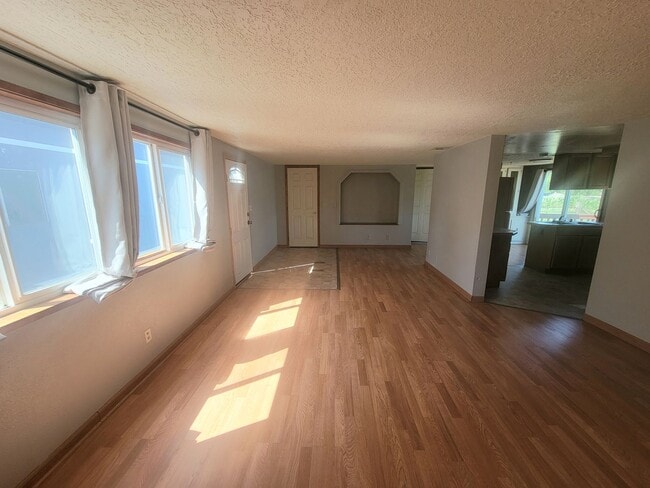 218420 E 59th Ave in Kennewick, WA - Foto de edificio - Building Photo