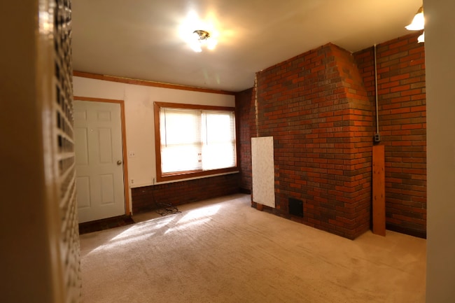 property at 1601 W College St