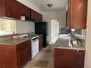 224 W Palm Ave, Unit 2 in Monrovia, CA - Building Photo - Building Photo