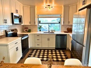 3602 Idlewild Ave in Napa, CA - Building Photo - Building Photo