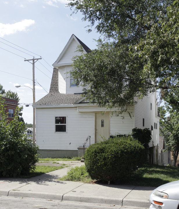 546 S 30th St in Omaha, NE - Foto de edificio