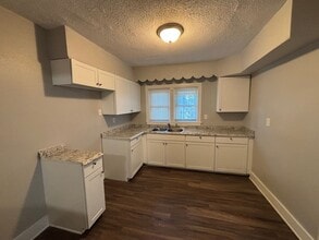 852 N Holmes St in Memphis, TN - Building Photo - Building Photo