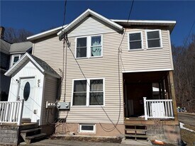 10647 Pinewood Ave in Corning, NY - Building Photo