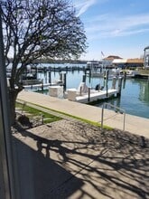 21 Kreger Dr in Wyandotte, MI - Foto de edificio - Building Photo