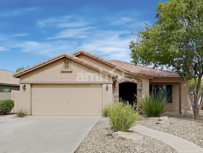 1632 E Nardini St in San Tan Valley, AZ - Foto de edificio - Building Photo