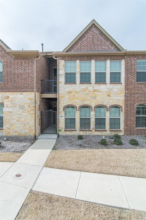 4105 Comanche Dr in Carrollton, TX - Building Photo