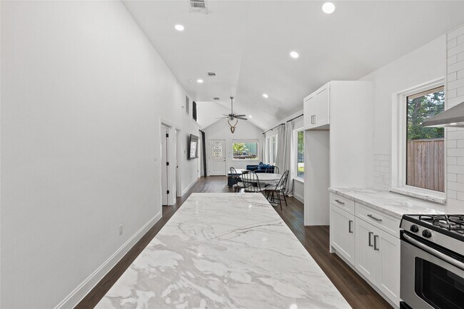 property at 3211 Cochran St