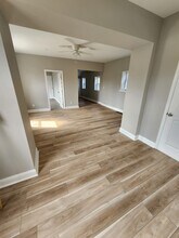 5535 Ridge Ave, Unit 1R in Philadelphia, PA - Foto de edificio - Building Photo