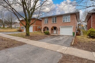 151 Dauphin Ave in Kingston, ON - Building Photo - Building Photo